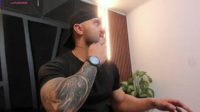 JeanColleman online show from December 13, 2025, 11:10 pm