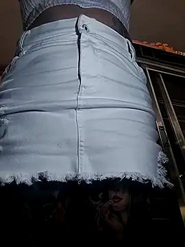 EMILY ROUSSE71 online show from October 23, 2025, 9:13 pm