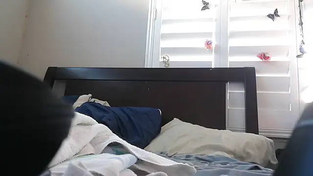 cloudyspun online show from November 24, 2025, 10:20 pm