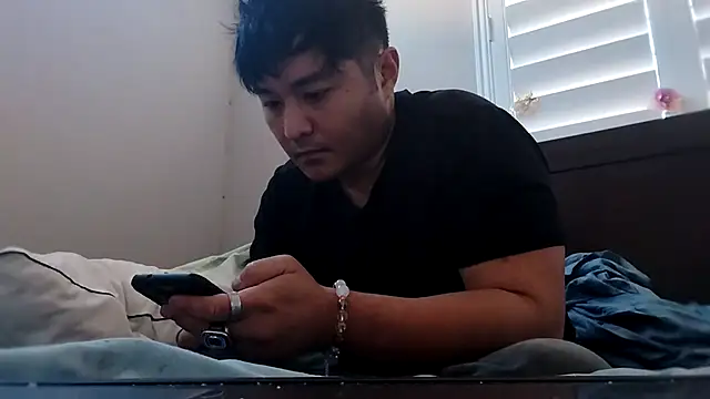 cloudyspun online show from December 15, 2025, 9:08 pm