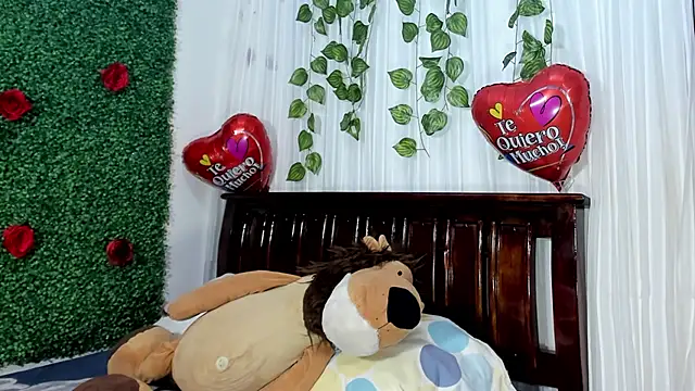 Snapshot of lina_paola9 chatting on February 15, 2025, 2:26 am lina paola9 online show from February 15, 2025, 2:26 am