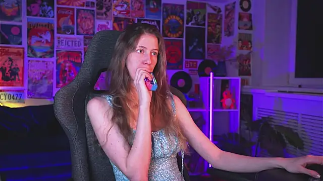 Snapshot of Sharon_Evansi chatting on February 5, 2025, 12:38 pm Sharon Evansi online show from February 5, 2025, 12:38 pm