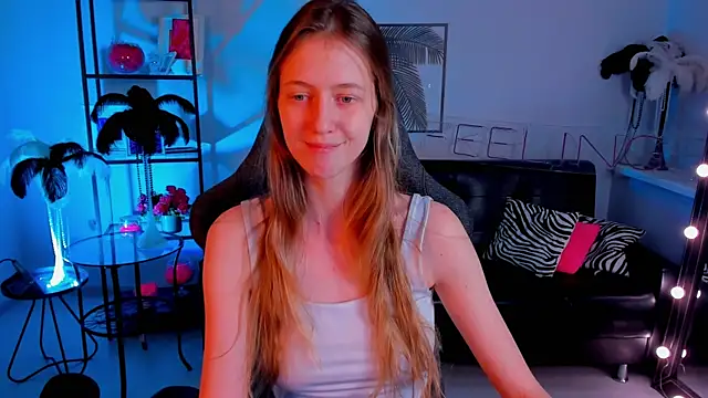 Snapshot of Sharon_Evansi chatting on February 12, 2025, 12:55 pm Sharon Evansi online show from February 12, 2025, 12:55 pm