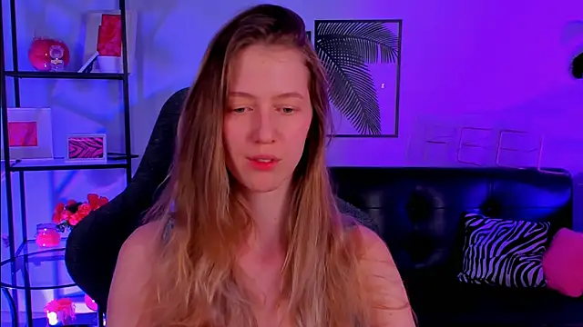 Snapshot of Sharon_Evansi chatting on March 13, 2025, 12:02 pm Sharon Evansi online show from March 13, 2025, 12:02 pm