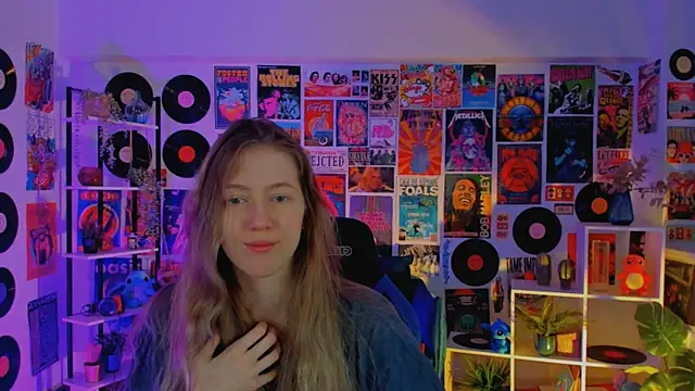 Snapshot of Sharon_Evansi chatting on March 22, 2025, 11:32 am Sharon Evansi online show from March 22, 2025, 11:32 am