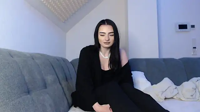 Snapshot of AdelinaAlia chatting on December 7, 2024, 9:11 pm AdelinaAlia online show from December 7, 2024, 9:11 pm