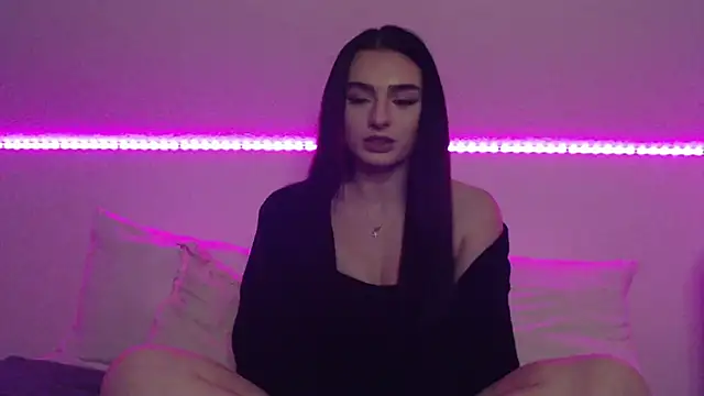 Snapshot of AdelinaAlia chatting on February 17, 2025, 7:31 pm AdelinaAlia online show from February 17, 2025, 7:31 pm