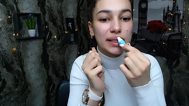 KarolinaRosse  online show from February 21, 2025, 6:51 am