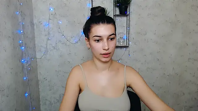 KarolinaRosse  online show from March 1, 2025, 1:18 pm