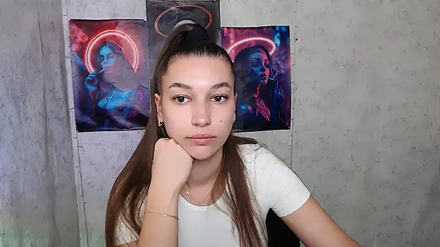 KarolinaRosse  online show from October 15, 2025, 5:40 am