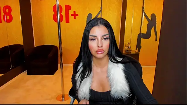 anemarieejolie online show from January 18, 2025, 9:55 pm