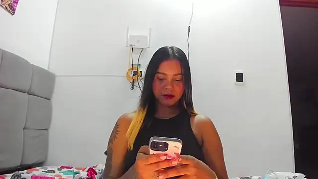 Miranda-brow online show from November 9, 2025, 4:11 am