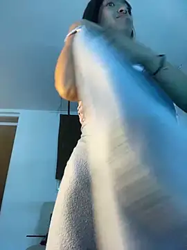 bonnie 18x online show from March 11, 2025, 7:04 am