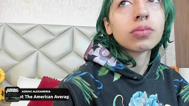 Im gaia online show from November 17, 2025, 12:11 pm