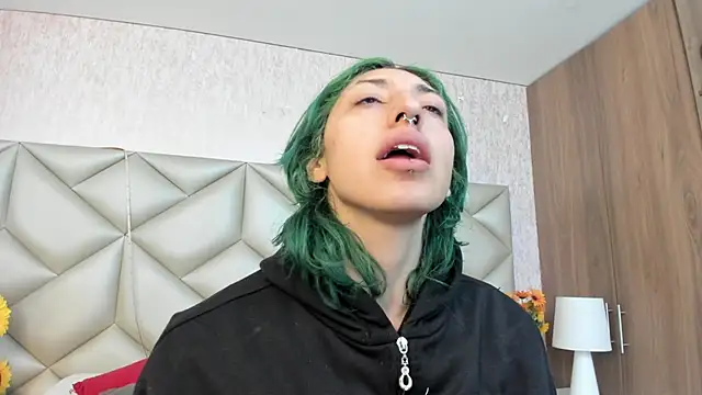 Im gaia online show from November 19, 2025, 12:16 pm