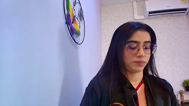 Amy wats0n online show from November 6, 2025, 7:04 pm