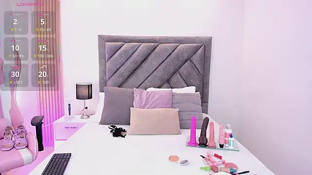 ValeryPettry 1 online show from October 1, 2025, 1:06 pm