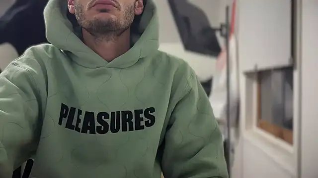 Snapshot of Dylansd chatting on December 13, 2024, 9:02 am Dylansd online show from December 13, 2024, 9:02 am