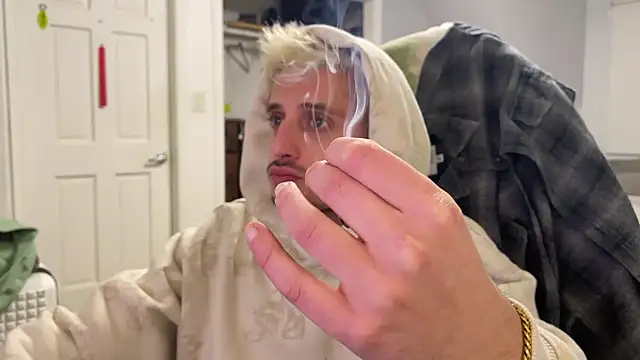 Snapshot of Dylansd chatting on January 7, 2025, 5:54 am Dylansd online show from January 7, 2025, 5:54 am