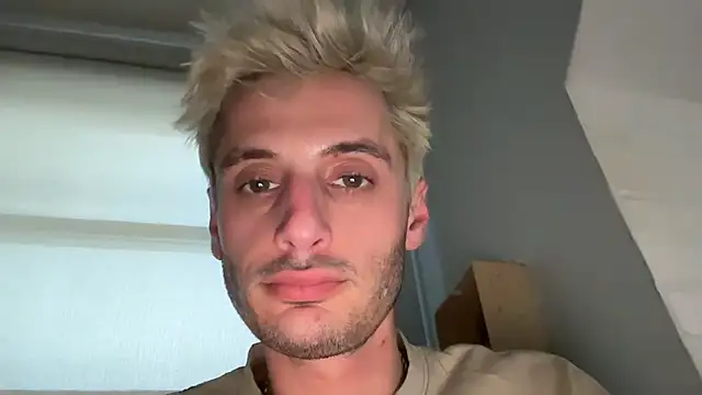 Snapshot of Dylansd chatting on January 14, 2025, 12:45 pm Dylansd online show from January 14, 2025, 12:45 pm