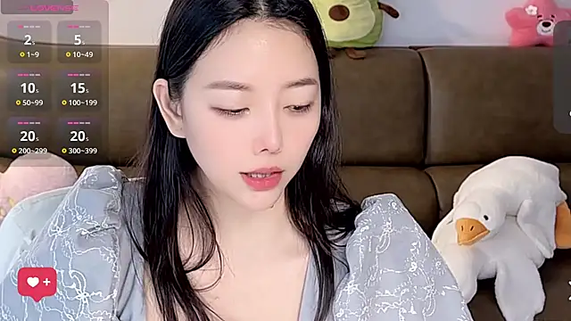 Snapshot of Yilin1999 chatting on September 23, 2025, 8:39 am Yilin1999 online show from September 23, 2025, 8:39 am
