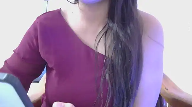 Snapshot of diva-22 chatting on March 7, 2025, 3:39 pm diva-22 online show from March 7, 2025, 3:39 pm