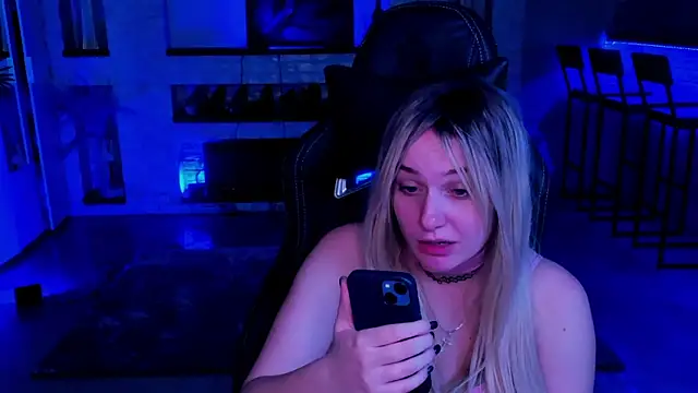 Snapshot of LisaElfy chatting on February 8, 2025, 7:15 am LisaElfy online show from February 8, 2025, 7:15 am