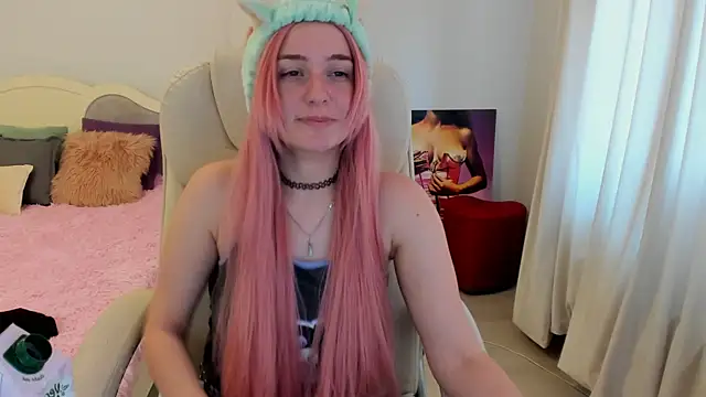 Snapshot of LisaElfy chatting on February 12, 2025, 7:23 am LisaElfy online show from February 12, 2025, 7:23 am