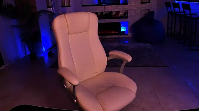 Snapshot of LisaElfy chatting on February 18, 2025, 6:58 pm LisaElfy online show from February 18, 2025, 6:58 pm