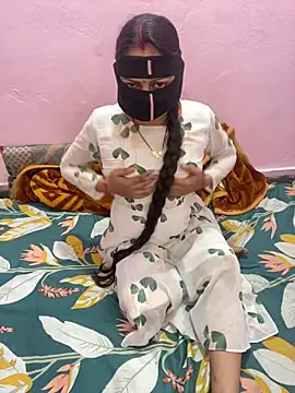 Snapshot of mickey_love chatting on February 28, 2025, 1:14 pm mickey love online show from February 28, 2025, 1:14 pm