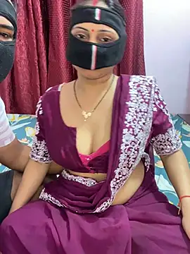 Snapshot of mickey_love chatting on March 6, 2025, 6:52 am mickey love online show from March 6, 2025, 6:52 am