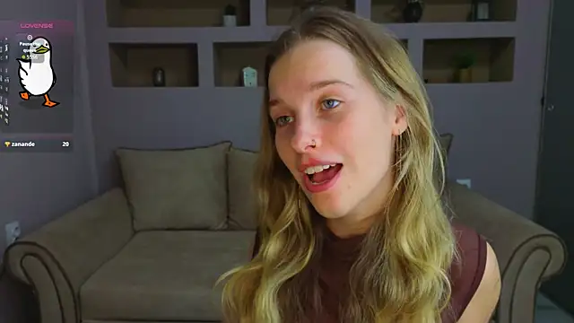 Snapshot of LinaCristonsen chatting on September 30, 2025, 6:02 pm LinaCristonsen online show from September 30, 2025, 6:02 pm