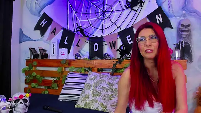 Snapshot of Perla_Franco chatting on October 21, 2025, 6:03 am Perla Franco online show from October 21, 2025, 6:03 am