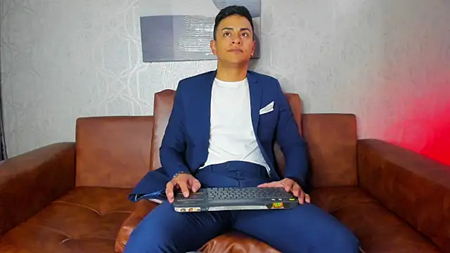 Lucii fer  online show from September 15, 2025, 11:54 am