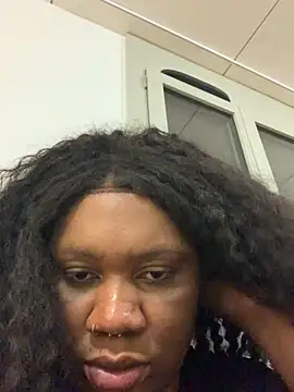 Snapshot of bonbonaumiel chatting on December 4, 2024, 7:23 pm bonbonaumiel online show from December 4, 2024, 7:23 pm