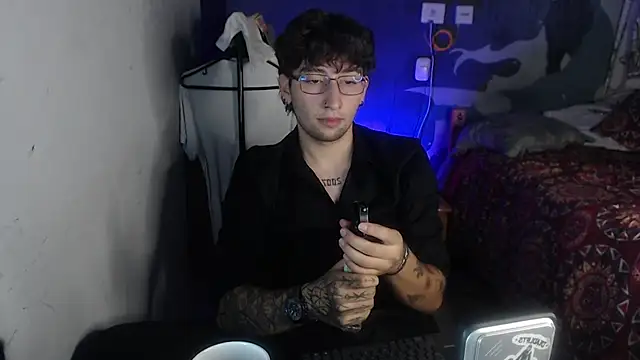 Dereck Dickson online show from December 1, 2025, 3:00 am