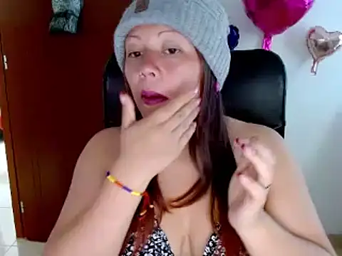 miss evoleth2 online show from September 23, 2025, 8:01 pm