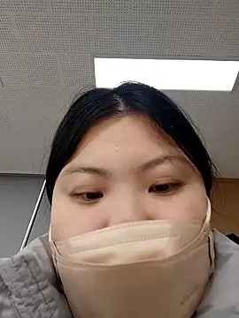 Snapshot of hello098712 chatting on November 17, 2025, 3:23 am hello098712 online show from November 17, 2025, 3:23 am