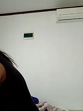 Snapshot of hello098712 chatting on November 18, 2025, 9:14 am hello098712 online show from November 18, 2025, 9:14 am