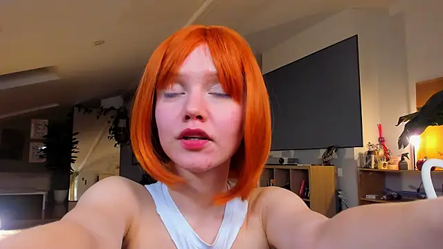 andrea x  online show from October 28, 2025, 8:22 pm