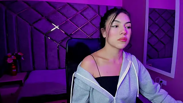 Poly Sasha  online show from November 21, 2025, 3:49 am