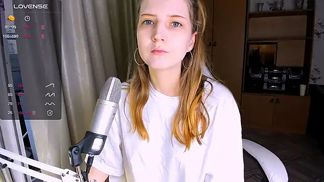 Snapshot of princessaalicc chatting on November 30, 2025, 12:42 pm princessaalicc online show from November 30, 2025, 12:42 pm