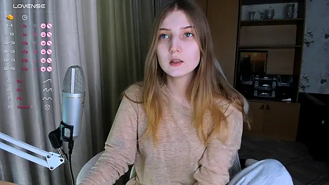 Snapshot of princessaalicc chatting on December 3, 2025, 12:25 pm princessaalicc online show from December 3, 2025, 12:25 pm