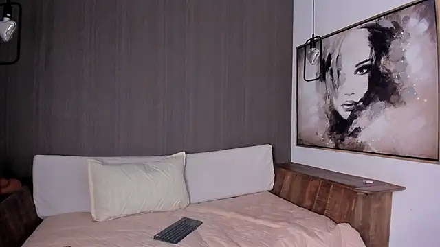 DRACARYSS  online show from February 14, 2025, 1:29 pm