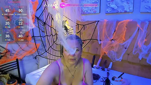 Snapshot of miisevvie_ chatting on October 31, 2025, 4:13 am miisevvie online show from October 31, 2025, 4:13 am