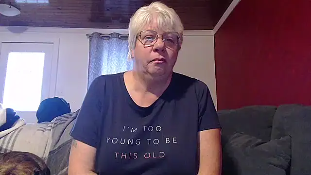 canadiancougar1965 online show from November 13, 2025, 12:26 pm