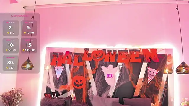 Snapshot of antonelllepiercee chatting on October 24, 2025, 11:28 am antonelllepiercee online show from October 24, 2025, 11:28 am