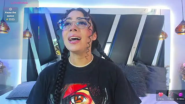 Snapshot of antonelllepiercee chatting on November 22, 2025, 11:31 am antonelllepiercee online show from November 22, 2025, 11:31 am