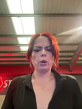 livelovelanaUk online show from December 10, 2024, 2:17 pm