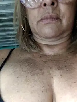 Kasandra Ho online show from March 16, 2025, 5:17 pm